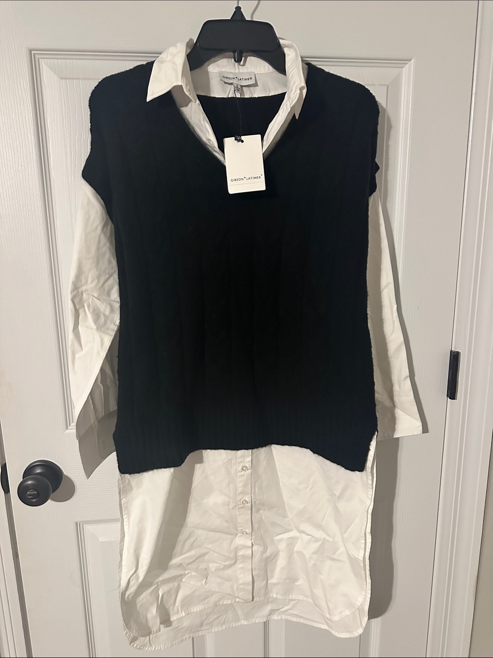 Gibson Latimer Black Cable-Knit V-Neck Sweater Vest